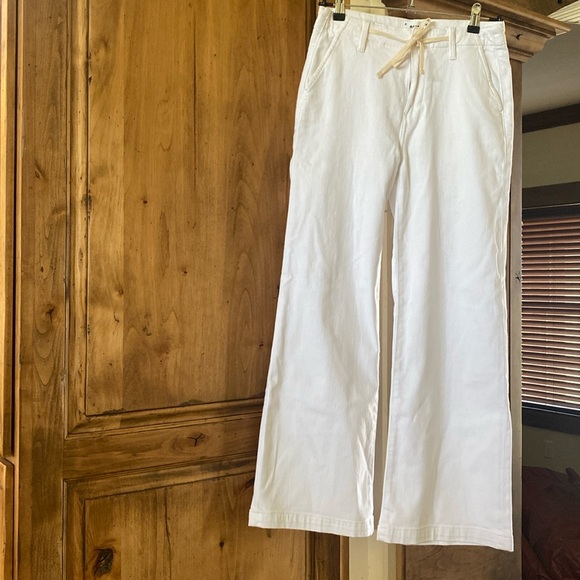 🔴Leaving Closet 🔴 Paige Carly High Rise Wide Leg Crop Jean. Make an offer! - Picture 3 of 6